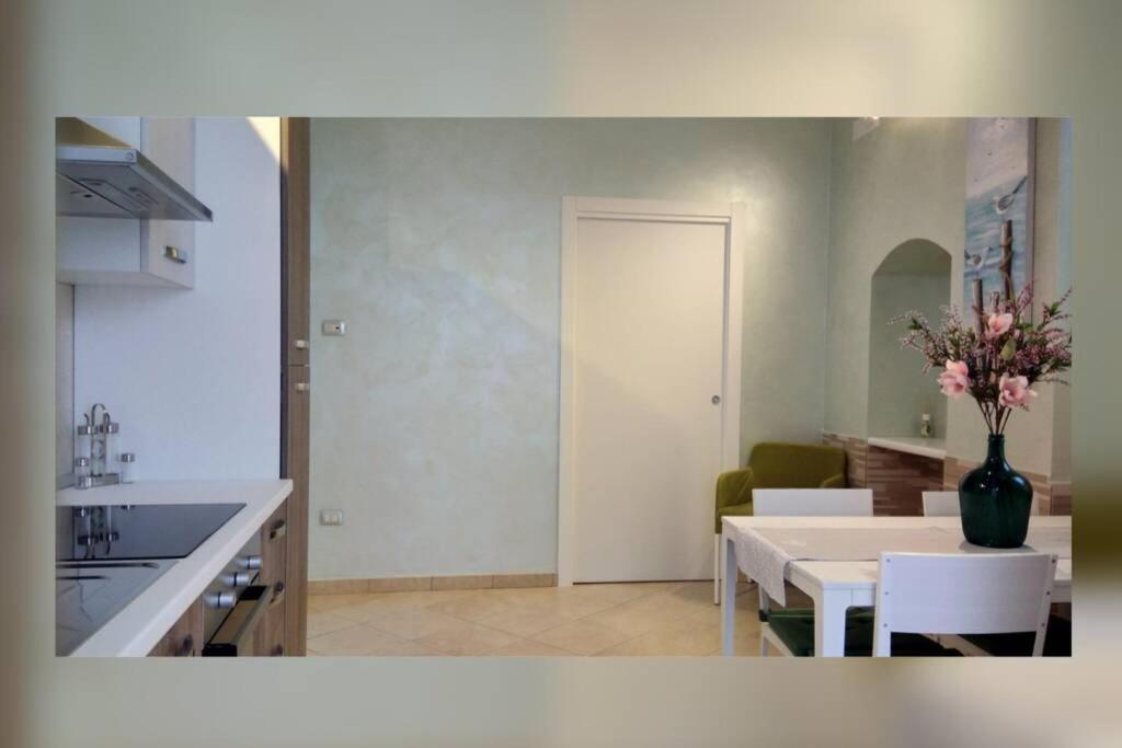 Villa Domus Elegans In Centro Manfredonia Exterior foto