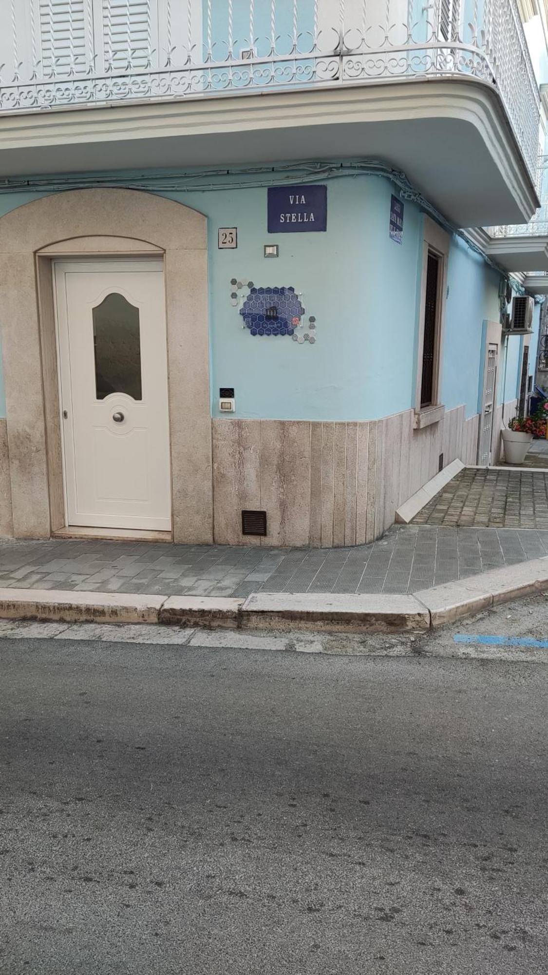 Villa Domus Elegans In Centro Manfredonia Exterior foto